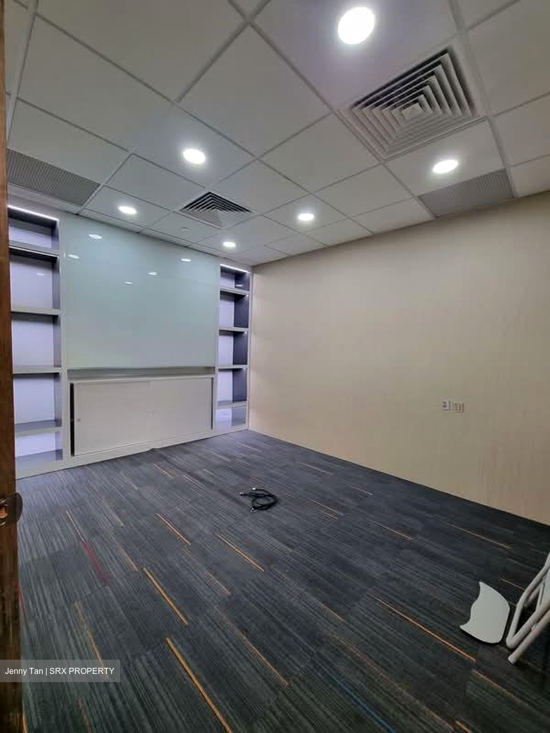 111 Somerset (D9), Office #570020691